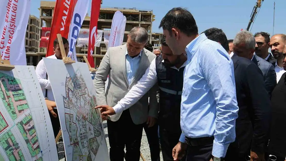 Bakan Kurum: 'Amacımız yıl sonuna kadar 200 bin konutun teslimini gerçekleştirmek olacak'