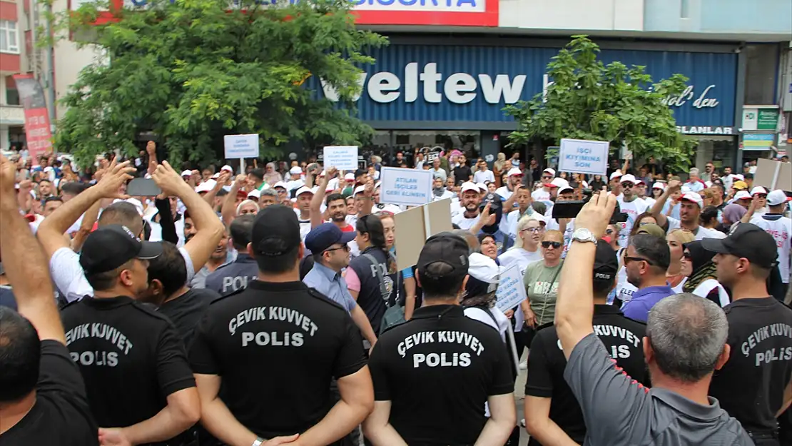 Iğdır Belediyesinin işten çıkardığı 204 işçi, sesini duyurmaya çalışıyor