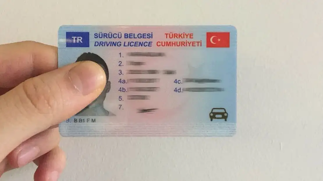 Muş'ta ehliyet sınavına düzenekle giren 2 kişi suç üstü yakalandı