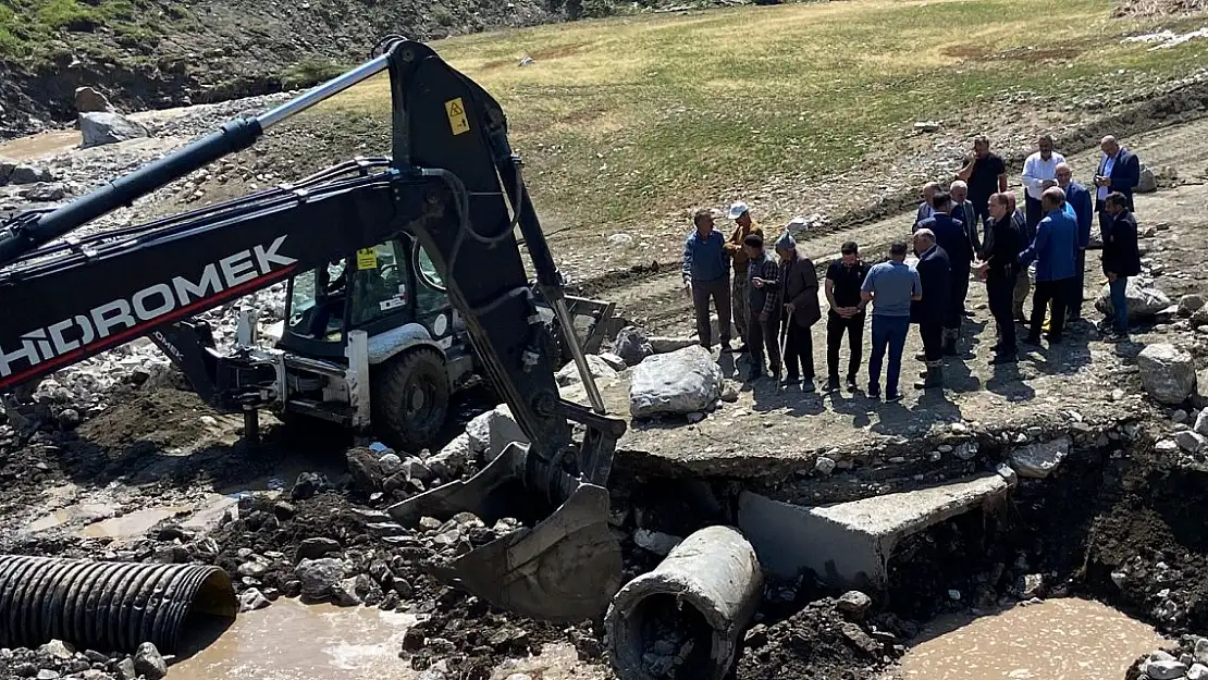 Akyumak Köyü'nde yaralar sarılıyor