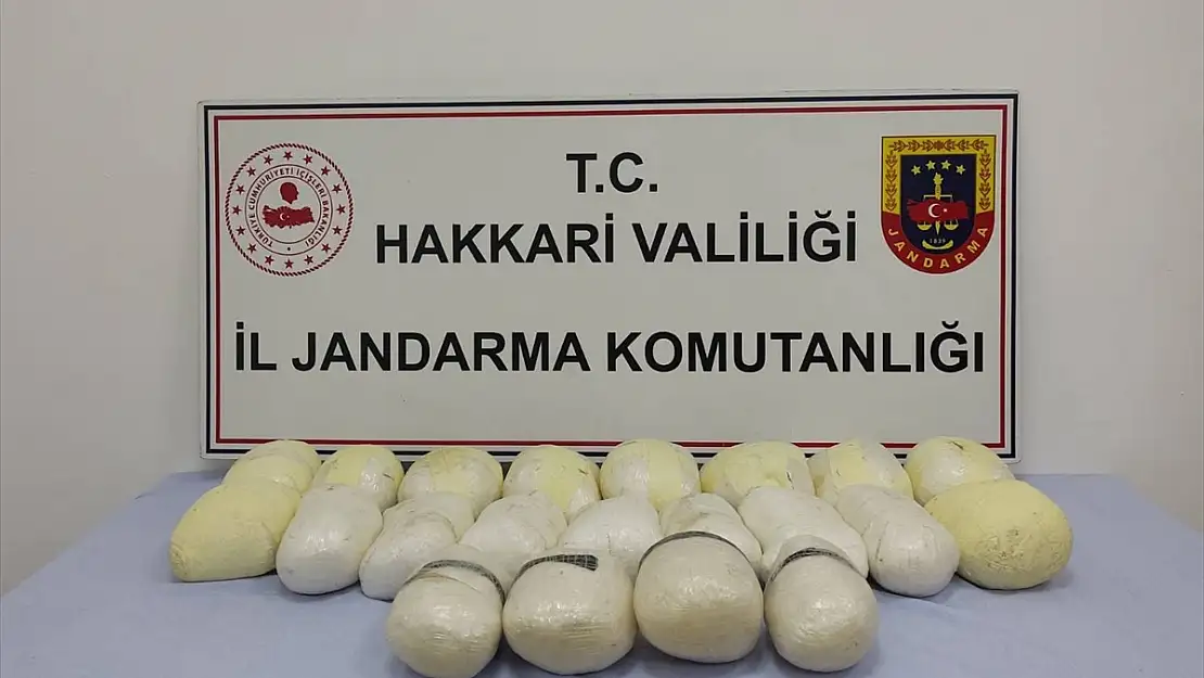 İran sınırında uyuşturucu sevkiyatı yapacaktı, yakayı ele verdi