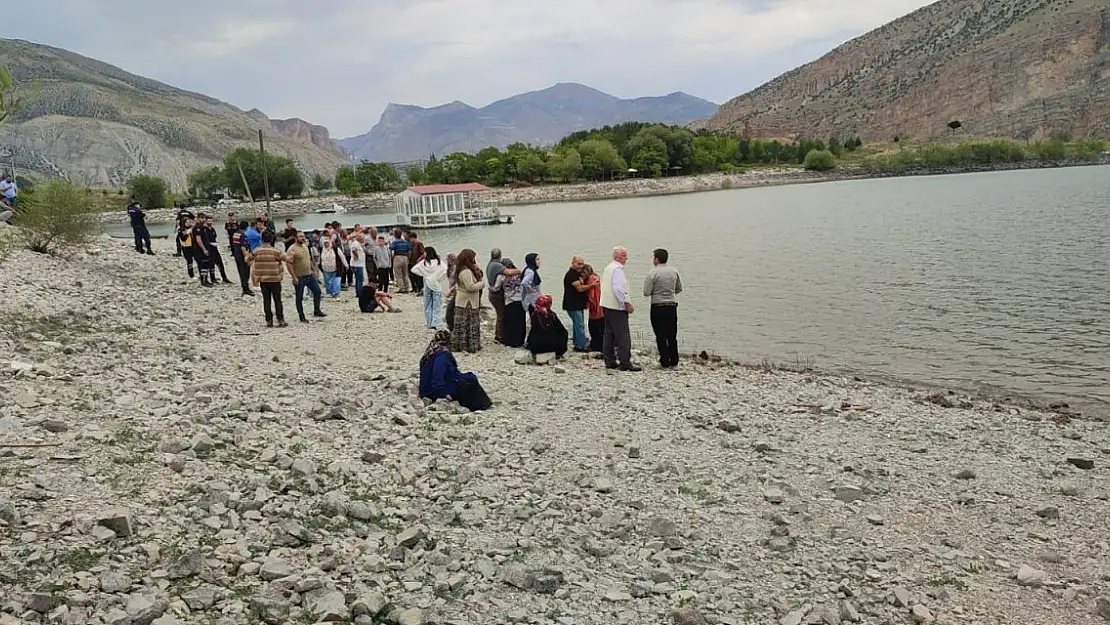 Erzurum'da Tortum Gölü'ne giren çocuk kayboldu