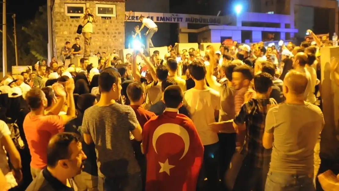 Hain darbe girişiminde sokağa çıkan Cizreli, o anları anlattı