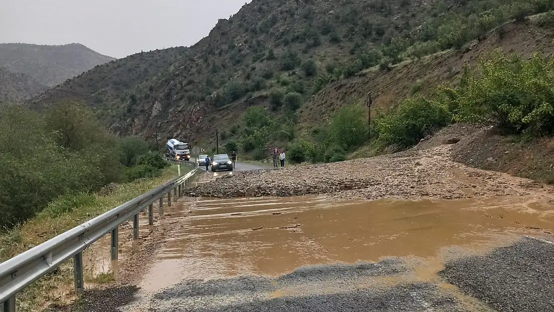 Erzurum'da yoğun yağış heyelan ve sele neden oldu