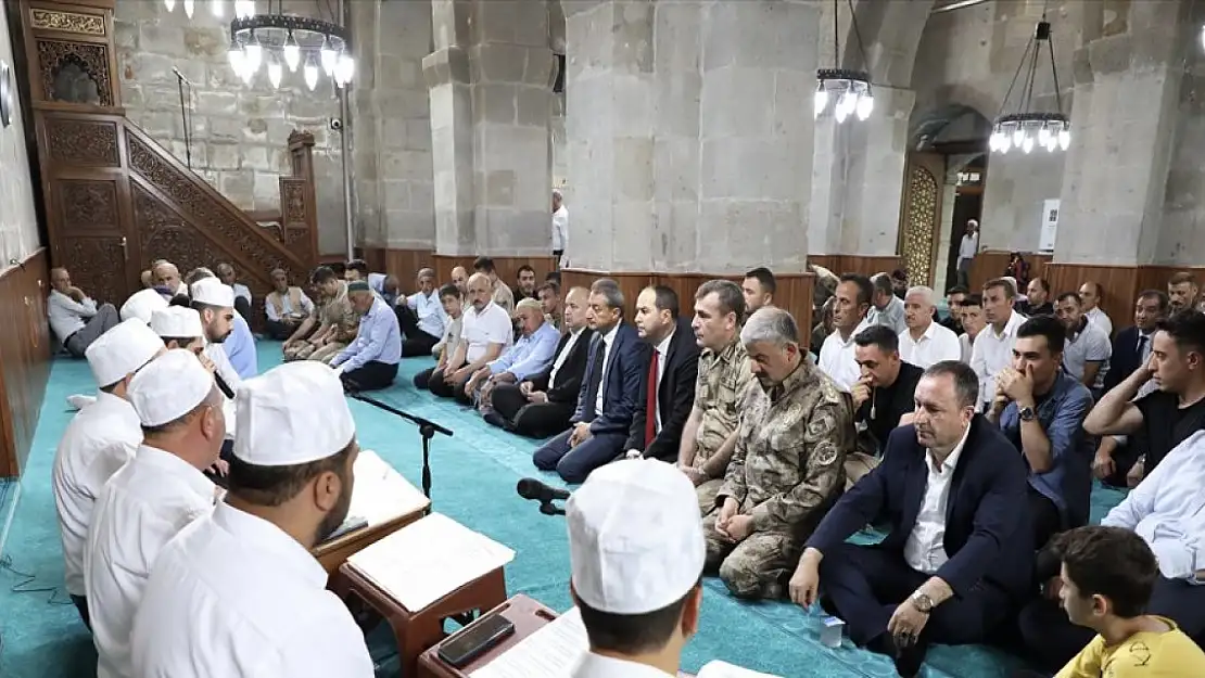 Van, Hakkari ve Bitlis'te şehitler için mevlit okutuldu