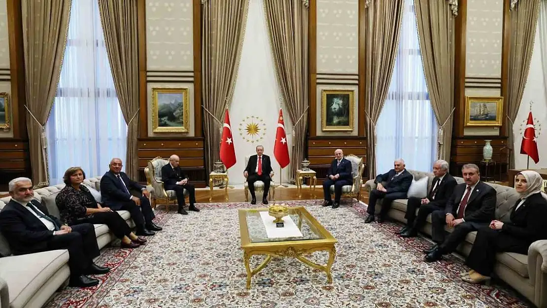 Cumhurbaşkanı Erdoğan, MHP lideri Bahçeli ve bazı siyasetçileri kabul etti