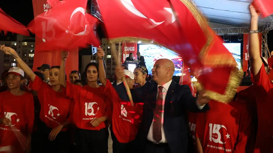 Ağrı geceyi ayakta geçirdi