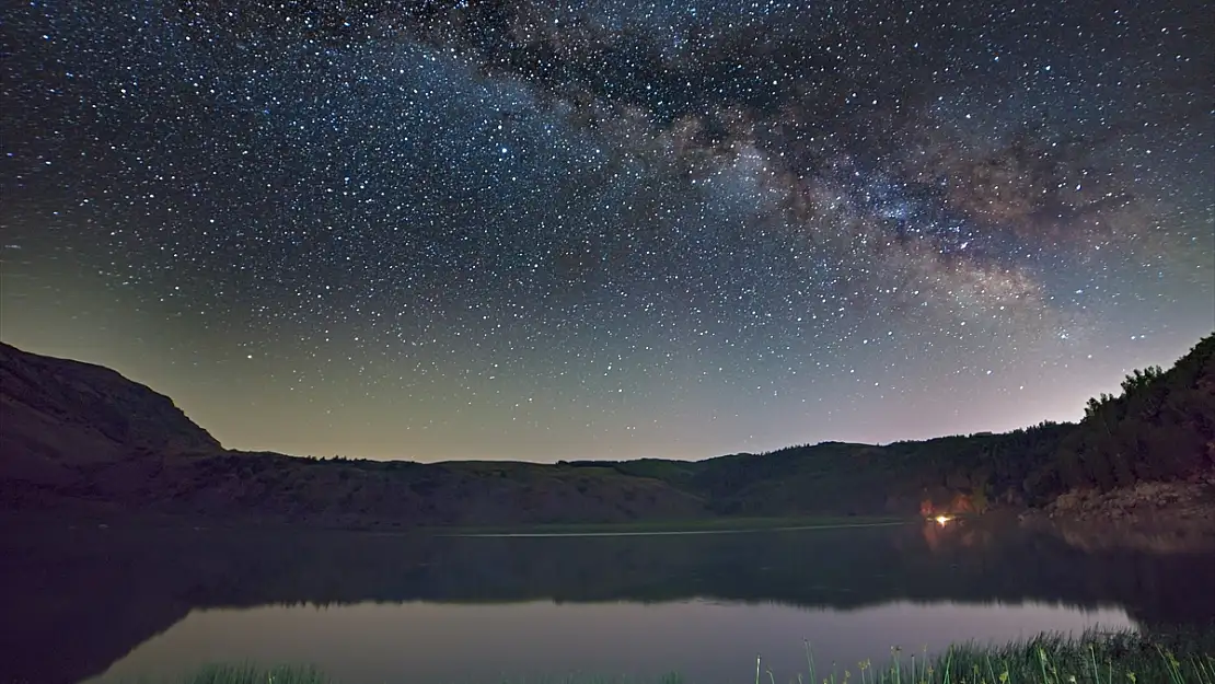 Nemrut Krater Gölü'nün gece görüntüsü hayran bıraktı
