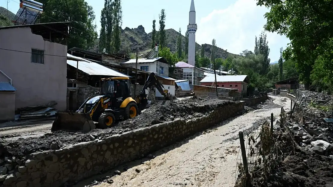 Erzurum'u sel vurdukça vurdu