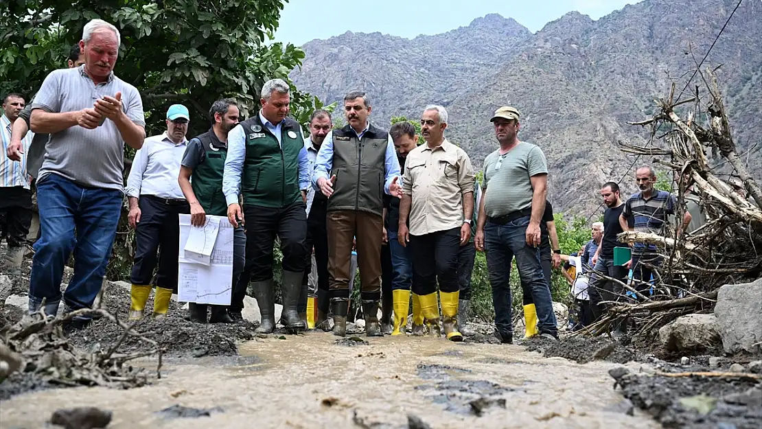 Erzurum Valisi Çiftçi, selden etkilenen alanları inceledi