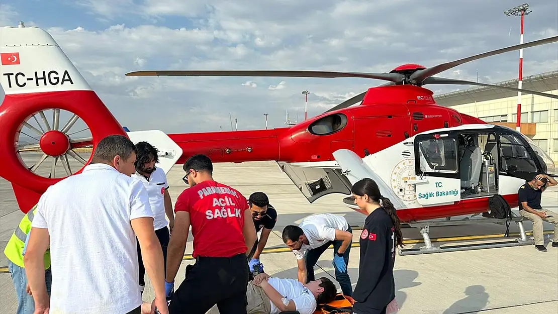 Van'da 12 yaşındaki çocuk ambulans helikopterle hastaneye yetiştirildi