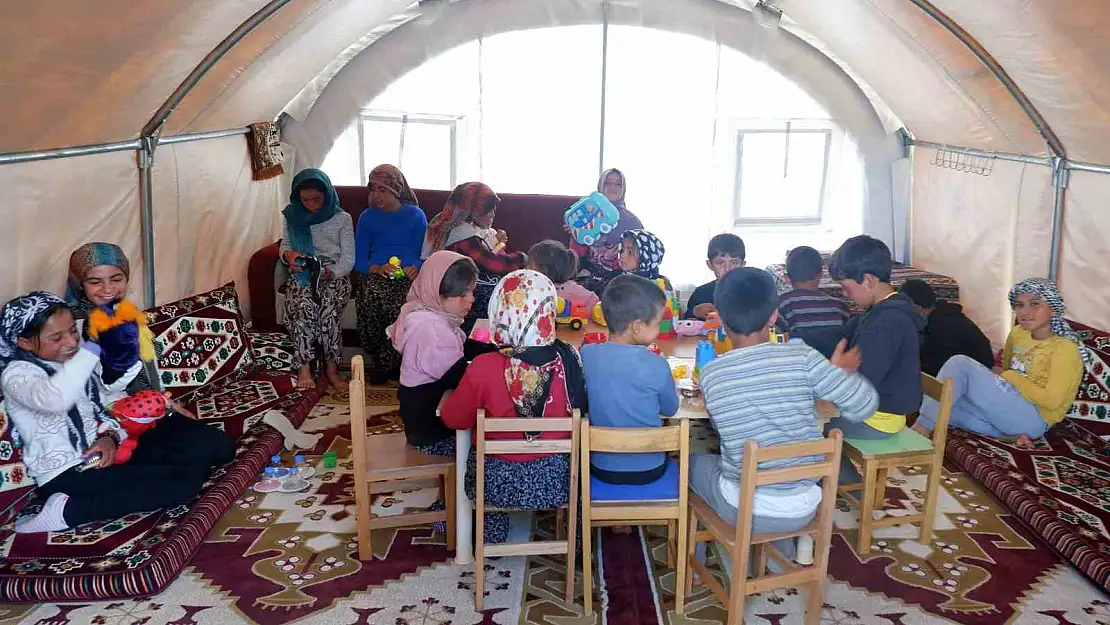 Erzurum yaylarında göçerlere Kur'an kursu