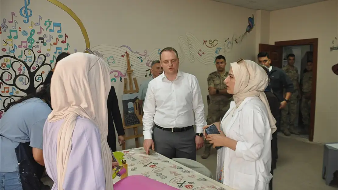 Bulanık Kaymakamı Koşansu, kadın kursiyerlerle buluştu
