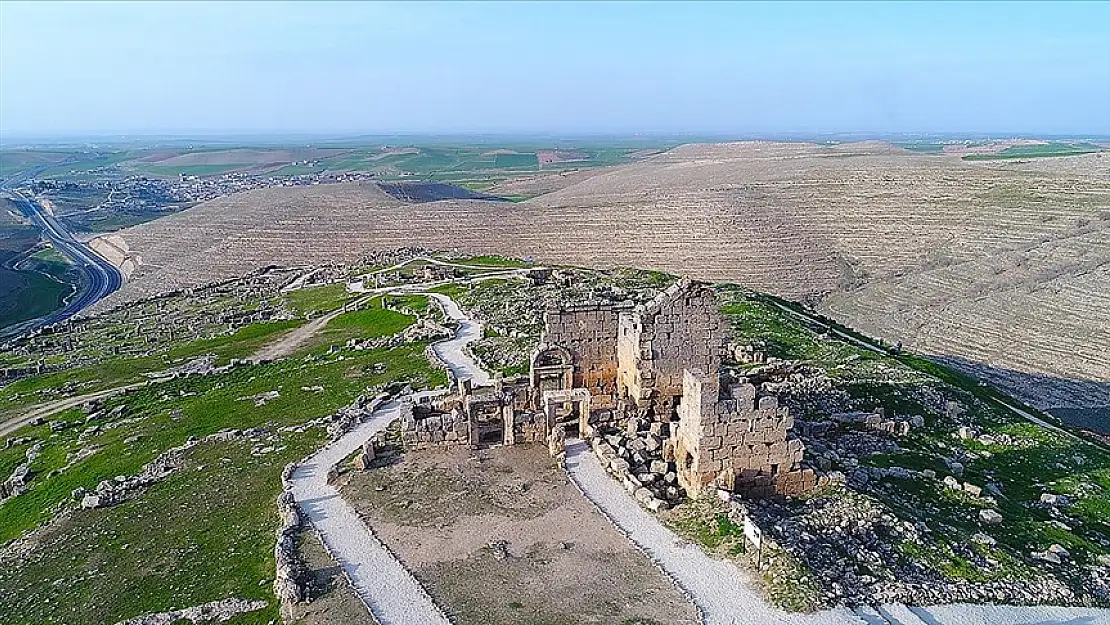 Diyarbakır'ın 3 bin yıllık tarihi Zerzevan Kalesi UNESCO'nun listesine girmeyi bekliyor