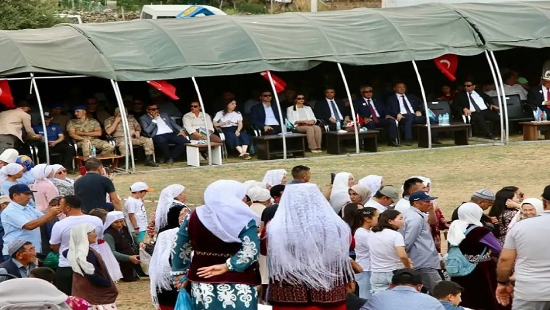 Van'a yerleşen Kırgızların 42.yıl dönümleri kutlandı