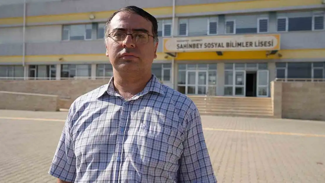 Komşusundan aldığı masal kitabı 68 dil öğrenmesine vesile oldu