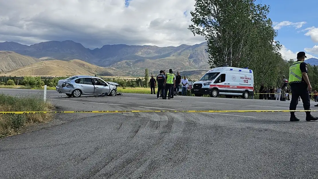 Ticari araç ile otomobilin çarpışması sonucu 1 kişi öldü, 1 kişi yaralandı