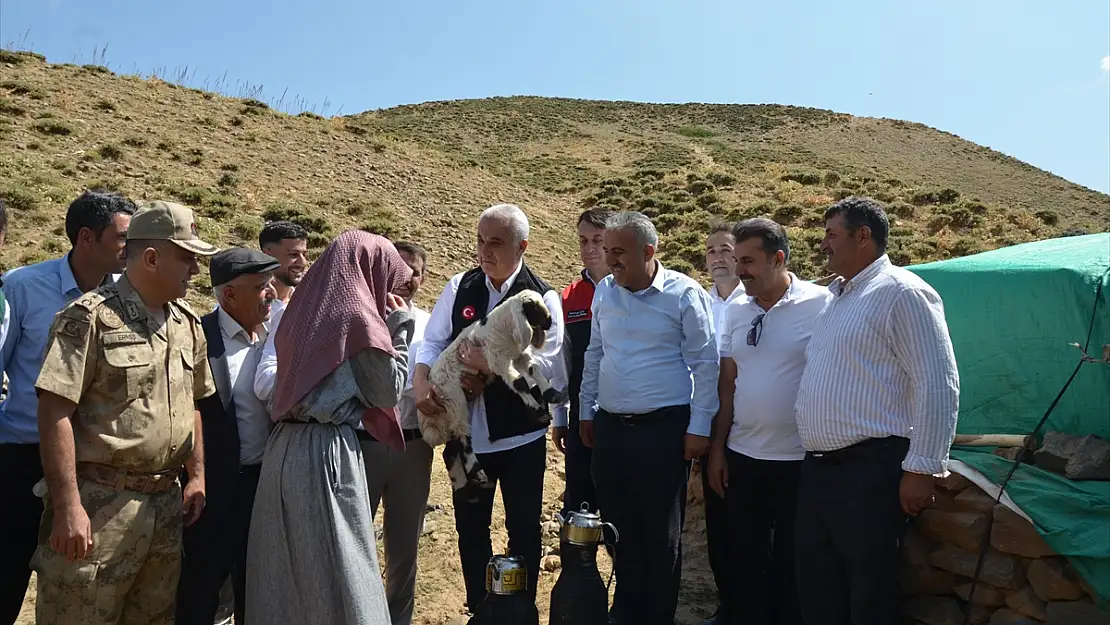 Muş Valisi Çakır'dan, yayladaki besicilere ziyaret