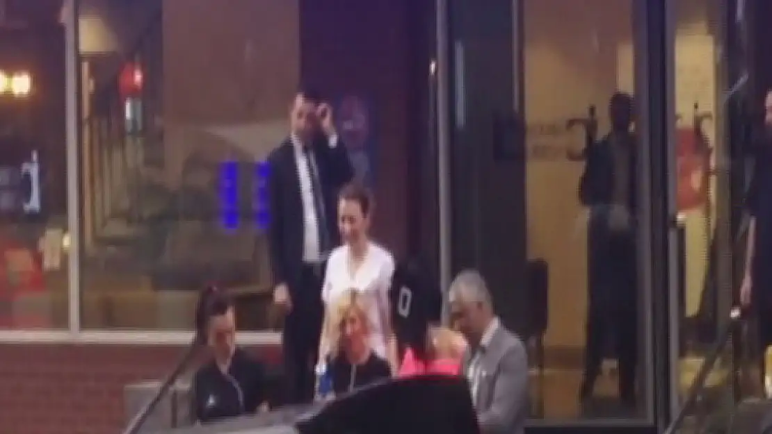 Popstar taburcu oldu