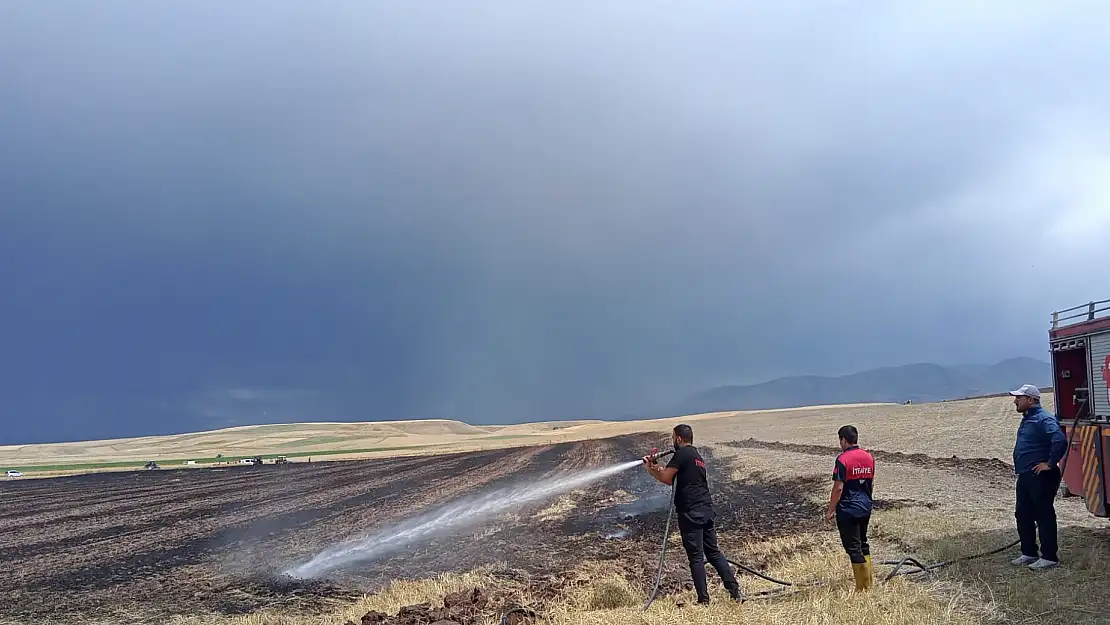 Yakınca Köyü'nde Anız Yangını Korkuttu