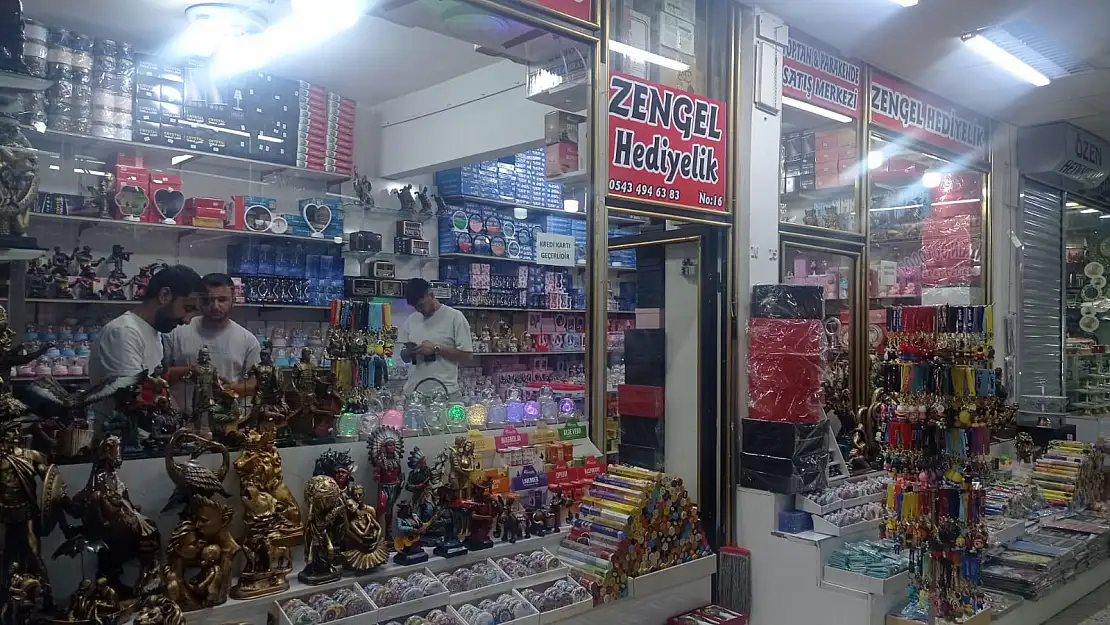 Doğubayazıt Pasajlarında Hediyelik Eşya Rüzgarı