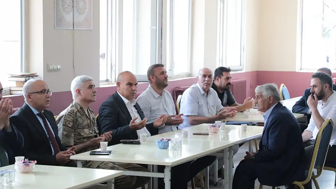 Ağrı Protokolünden Seyitoğlu Ailesine Taziye Ziyareti