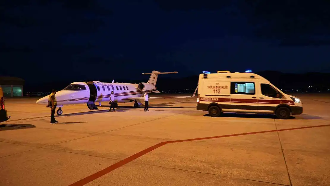 Muş'ta bir günlük bebek ambulans uçakla Ankara'ya sevk edildi