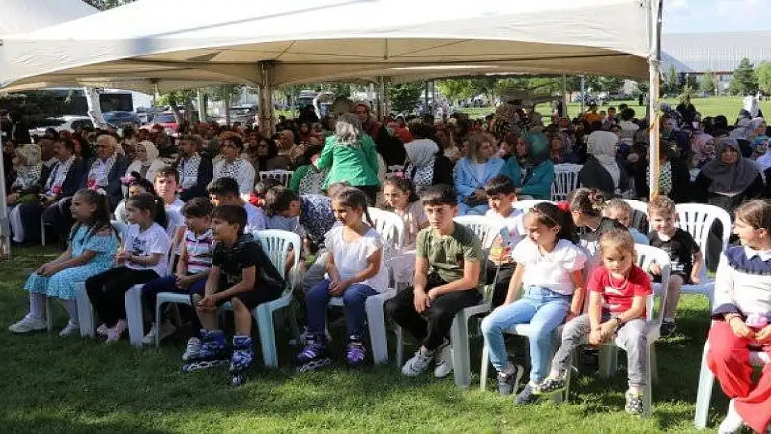 Erzurum'da AK Parti'li kadınlar 'Filistin Şehitlerimizi Anma Programı' düzenledi