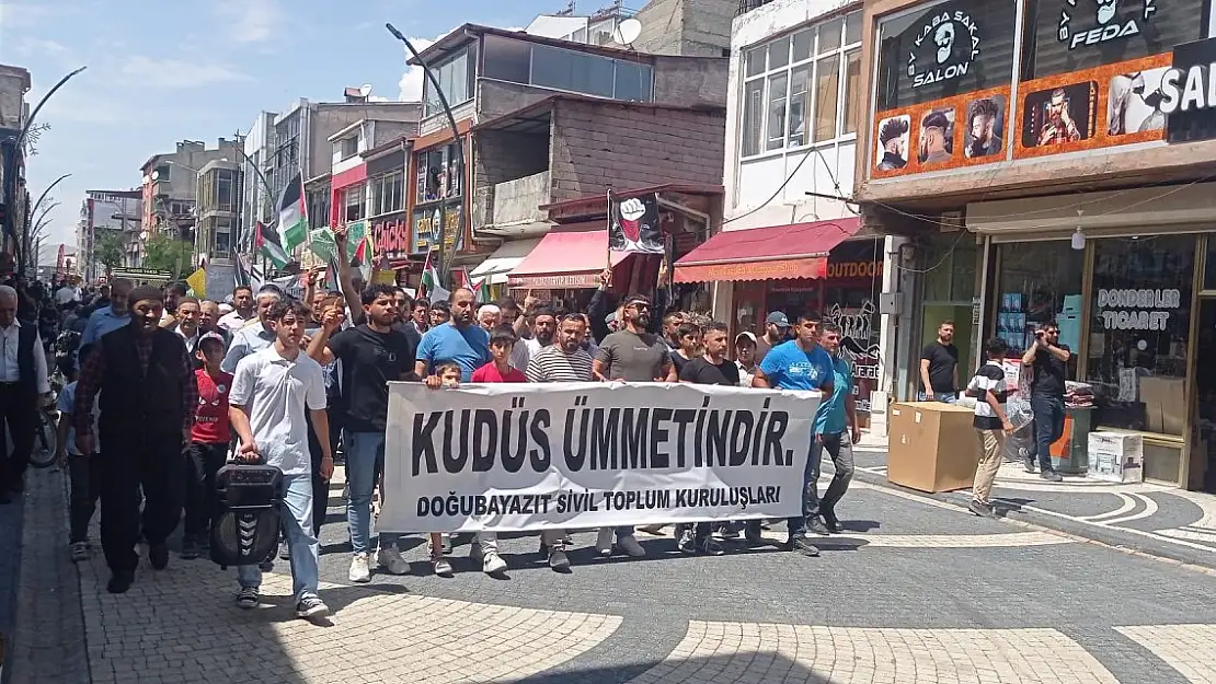 Doğubayazıt Şehit Heniyye için yürüdü