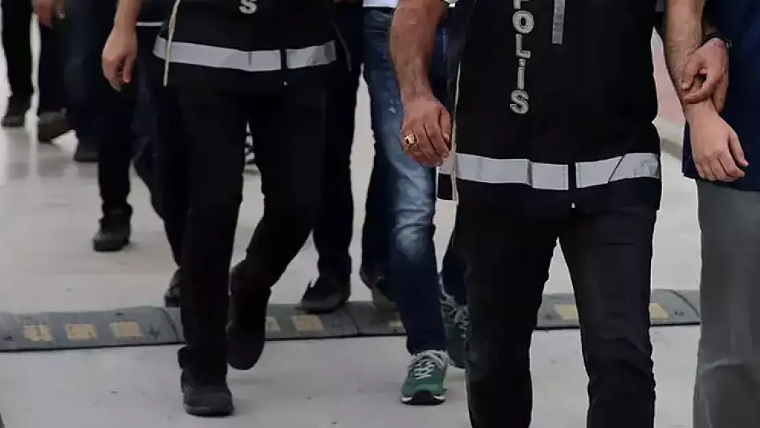 Van'da 19 terör şüphelisi gözaltına alındı
