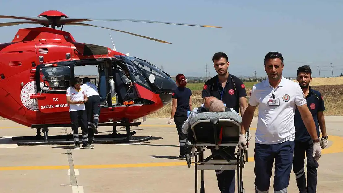 Diyarbakır'da kalp krizi geçiren yaşlı adam ambulans helikopterle hastaneye yetiştirildi