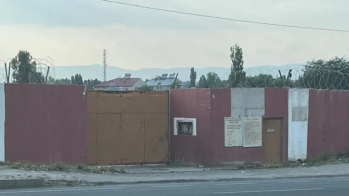 Ağrı'da Eski Cezaevi Alanı Atıl Durumda Bekliyor