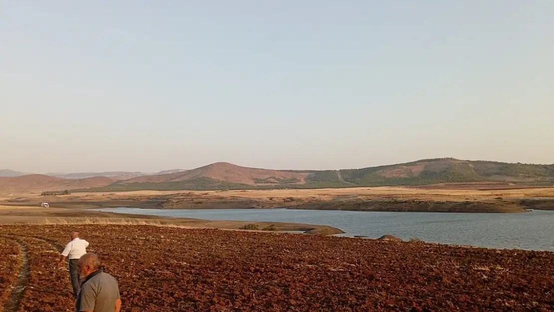 Serinlemek için gölete giren baba-kız boğuldu