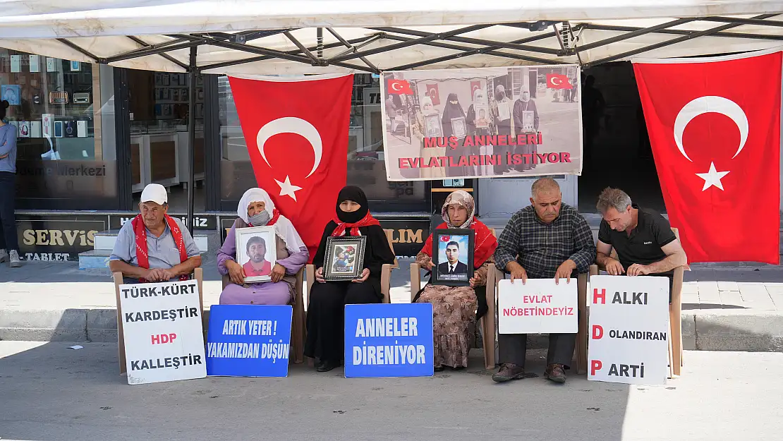 Muşlu ailelerin evlat nöbeti sürüyor