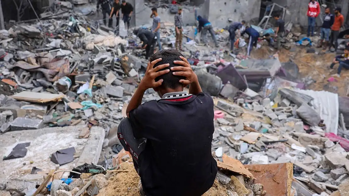 Gazze'de can kaybı 39 bin 677'ye yükseldi