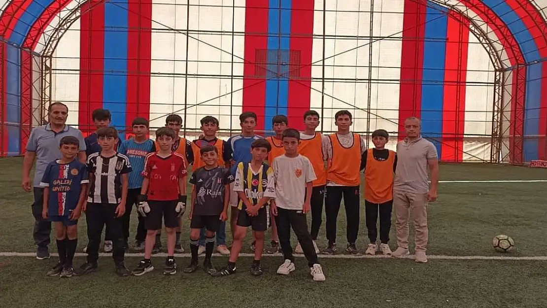 Camiler Arasındaki Futbol Maçında Dostluk Kazandı