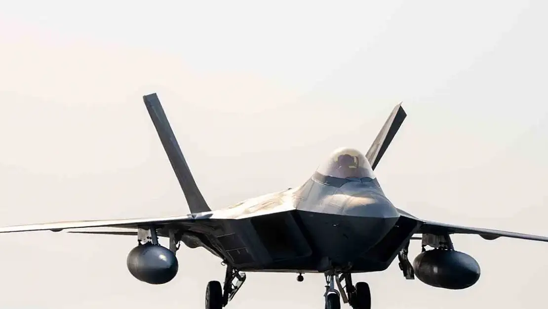 ABD, F22'leri Orta Doğu'ya konuşlandırdı