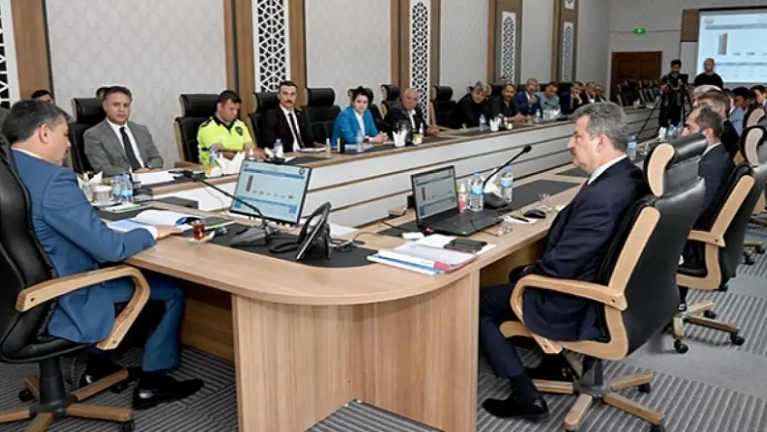 Vali Mustafa Çiftçi muhtarlarla 'Huzur Toplantısı' yaptı