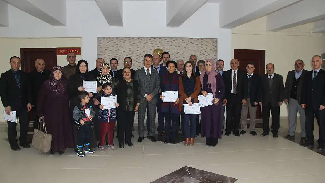 Defterdar Tural'dan personelllerine teşekkür belgesi