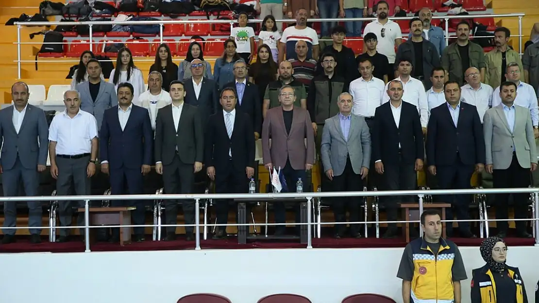 Kars'ta 4 ülkenin sporcuları Ani'nin fethi için ringe çıktı