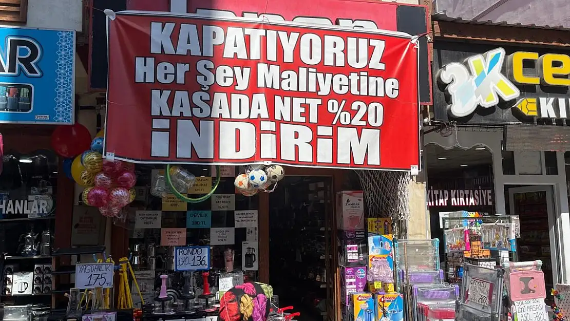 Cumhuriyet Caddesi'nde kiralar uçtu! Esnaf Kepenk Kapatıyor