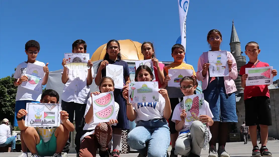 Erzurum'daki minikler İsrail'i boykot ediyor