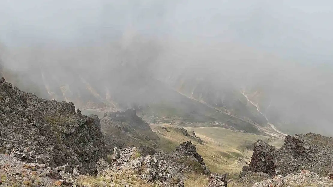 Iğdır ile Ağrı arasında kalmış eşsiz bir manzara