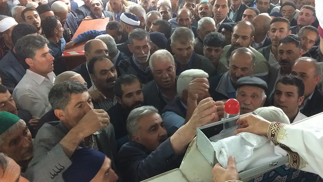 Doğubeyazıt'ta Sakalı-ı Şerif izdihamı