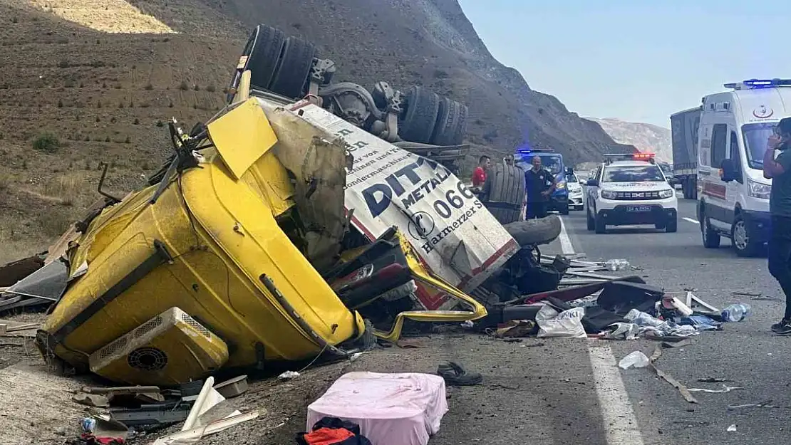Ticari taksi ile Ağrı'dan Ankara'ya gidiyorlardı