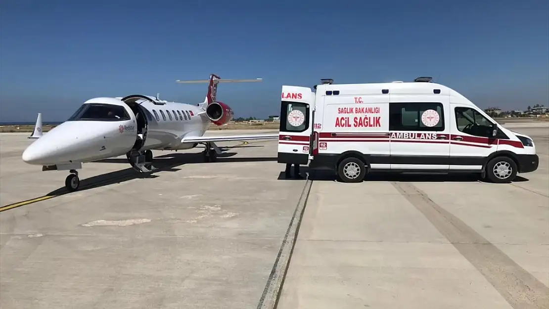 Van'da 3 günlük bebek, ambulans uçakla İstanbul'a sevk edildi