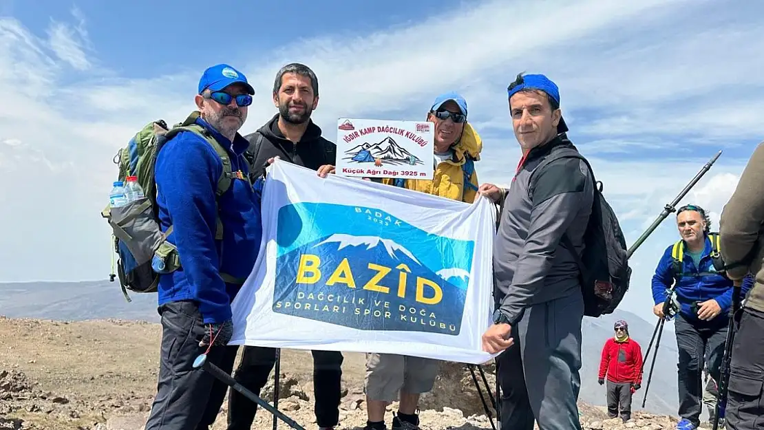 BAZİD Üyeleri Küçük Ağrı'nın Zirvesi'nde