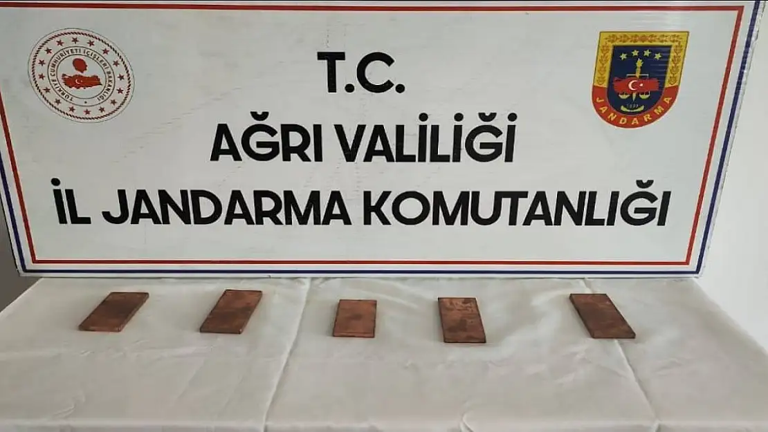 Ağrı'da kilo kilo altın ele geçirildi