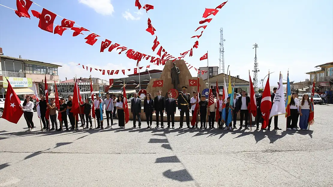 Van'da Büyük Zafer'in 102. yılı kutlandı