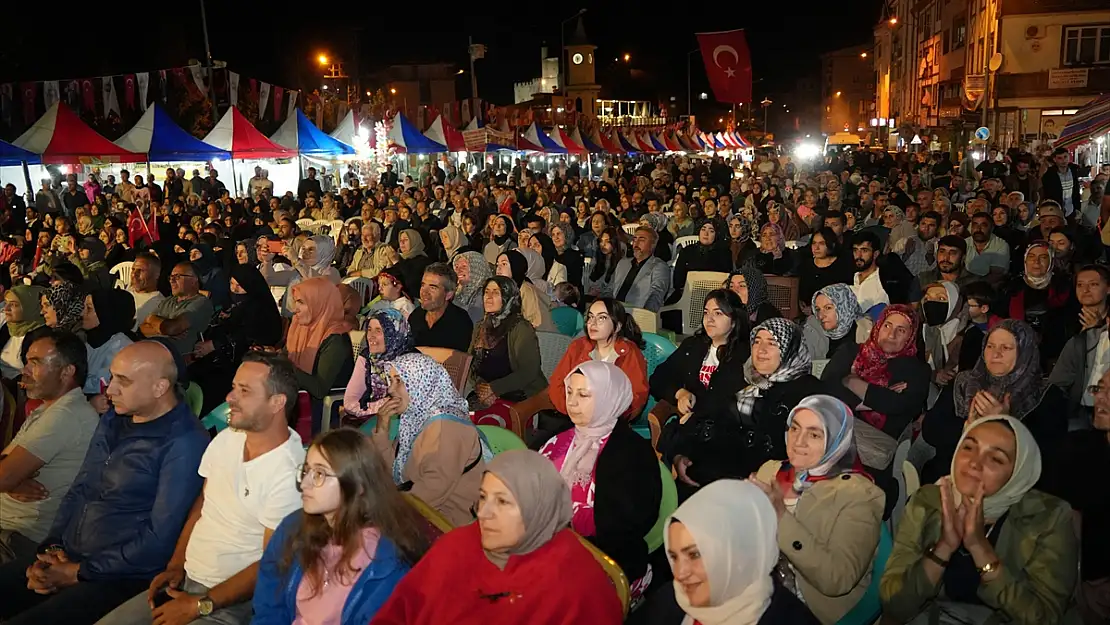 Erzurum İspir'de şölenlerle dolu panayır